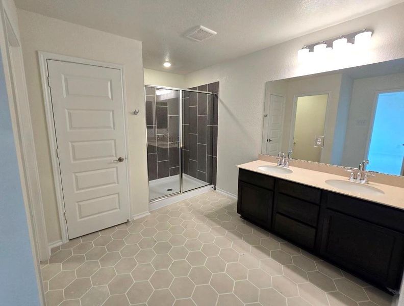 Furnished interior view inside a new home in Salerno - Heritage Collection, Round Rock (Image 6). Furnished interior view inside a new home in Salerno - Heritage Collection, Round Rock (Image 6).