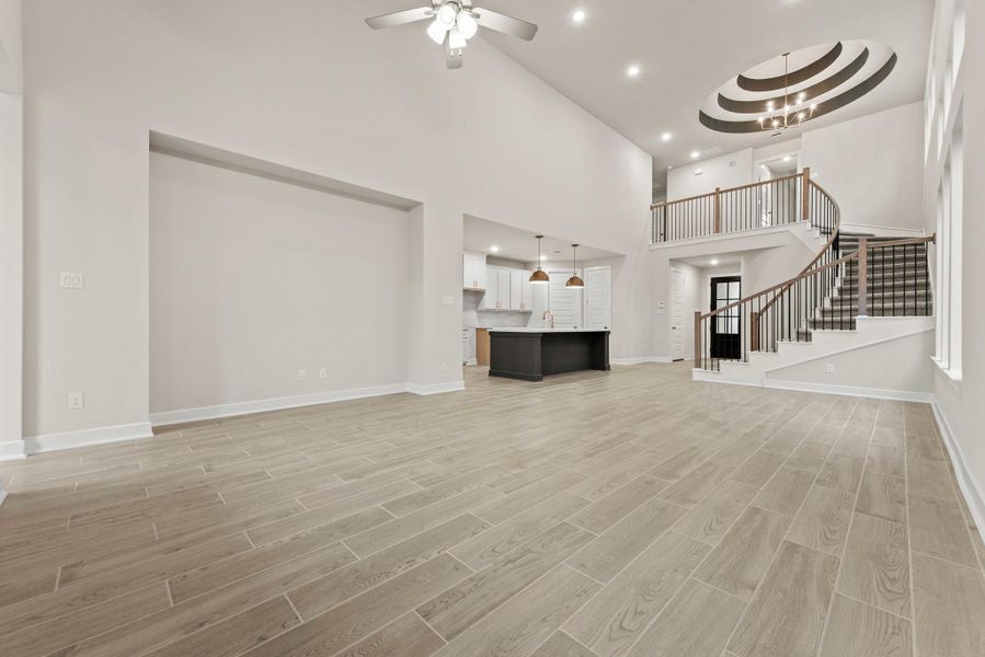 Representative image. Features, selections and colors may vary.