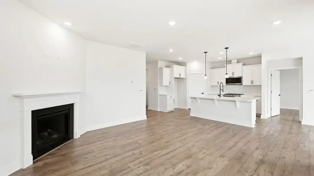 Spacious, unfurnished interior of a new home in Spring Ridge Reserve, Anderson (Image 29).