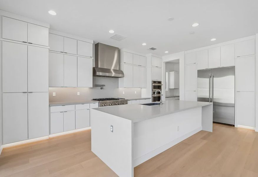 Kitchen - 7 of 19