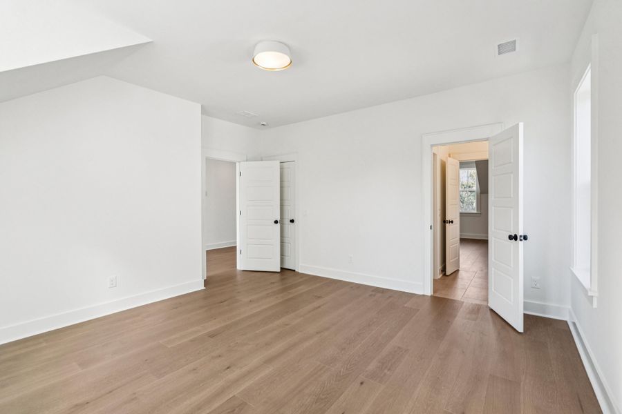 Spacious, unfurnished interior of a new home in , Johns Island (Image 26).