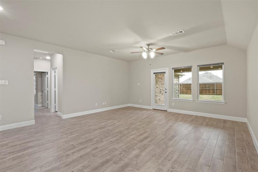 Spacious, unfurnished interior of a new home in , Anna (Image 30).
