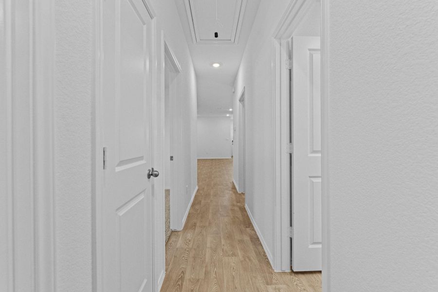Spacious, unfurnished interior of a new home in Valverde, Bastrop (Image 17).