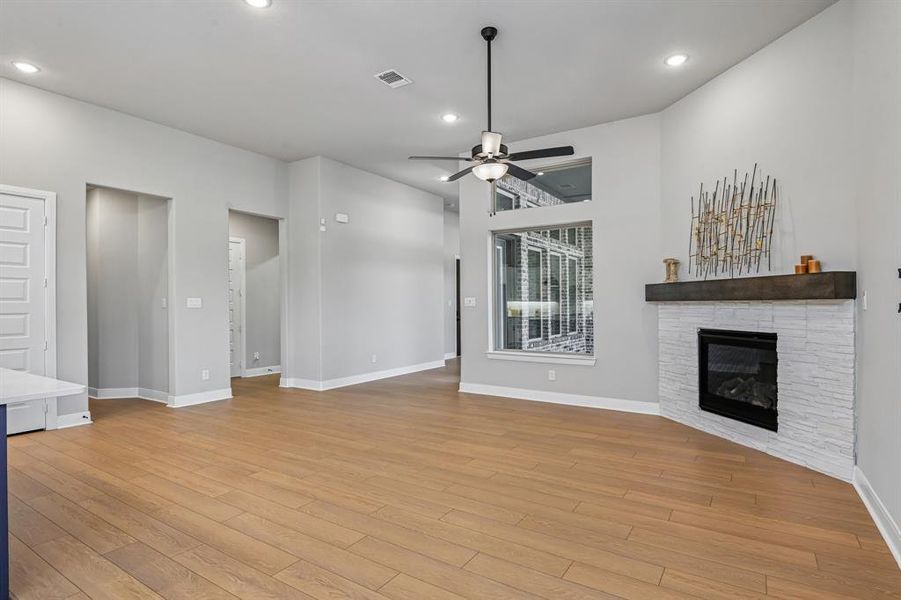 Spacious, unfurnished interior of a new home in Elements at Viridian - Garden Series, Arlington (Image 17). Spacious, unfurnished interior of a new home in Elements at Viridian - Garden Series, Arlington (Image 17).