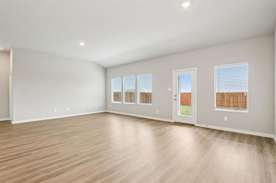 Spacious, unfurnished interior of a new home in River Ridge, Crandall (Image 19).