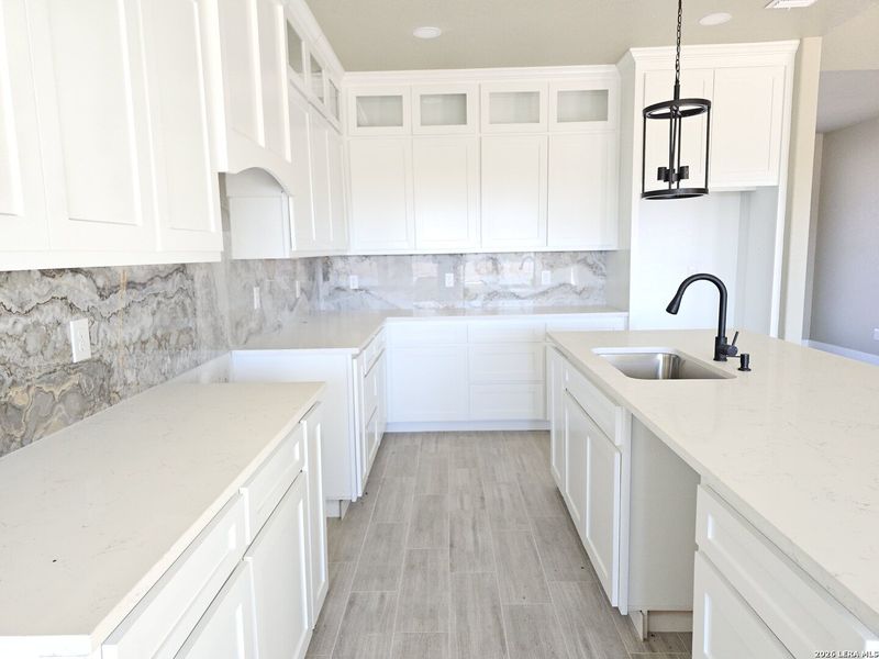 Furnished interior view inside a new home in , Bandera (Image 8).