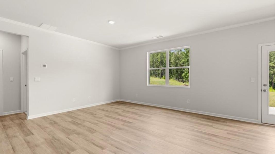 Spacious, unfurnished interior of a new home in Lost Creek, Dallas (Image 29).