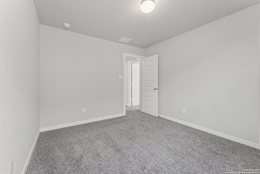 Spacious, unfurnished interior of a new home in Mesquite Ridge, San Antonio (Image 14). Spacious, unfurnished interior of a new home in Mesquite Ridge, San Antonio (Image 14).