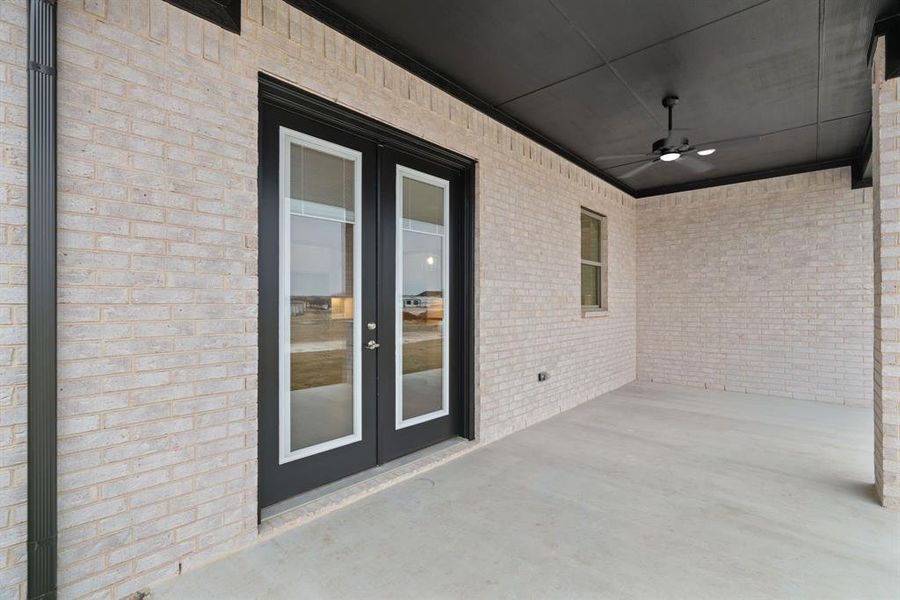 Exterior details and patio area of a home in , Decatur (Image 3).