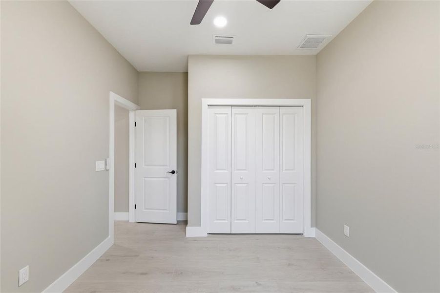 Spacious, unfurnished interior of a new home in , Tampa (Image 22).