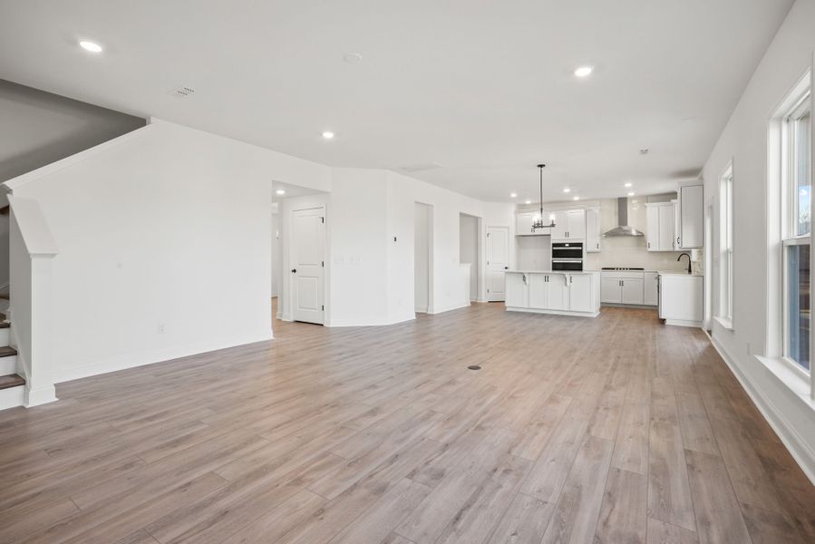 Spacious, unfurnished interior of a new home in Forest Creek, Waxhaw (Image 46).