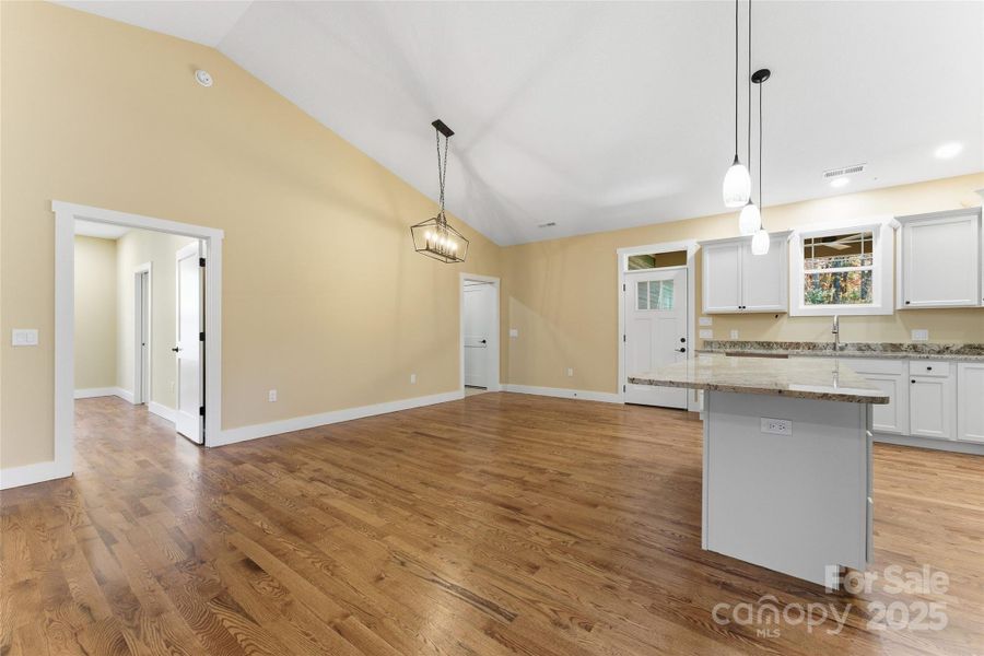 Spacious, unfurnished interior of a new home in , Hendersonville (Image 18).