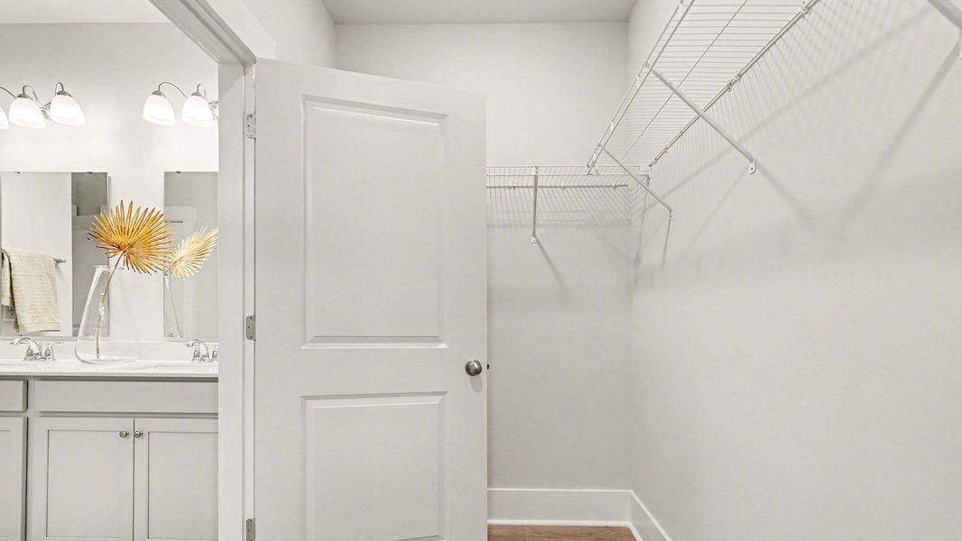 Spacious, unfurnished interior of a new home in Brunswick Plantation, Ash (Image 21).