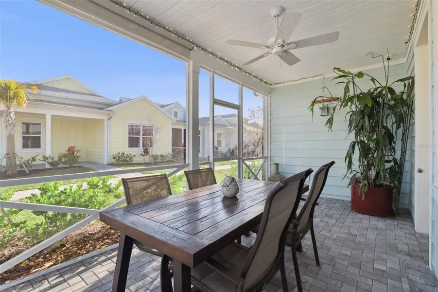 Exterior details and patio area of a home in , Daytona Beach (Image 4).