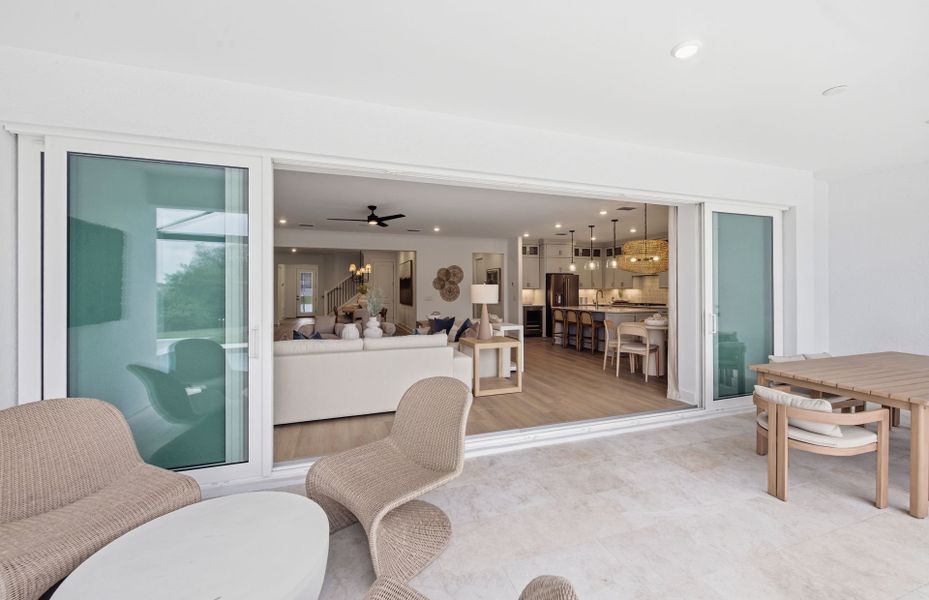 Representative furnished interior of a home built from the Easley Grande by Pulte Homes in Reagan Landing, Bradenton (Image 27).