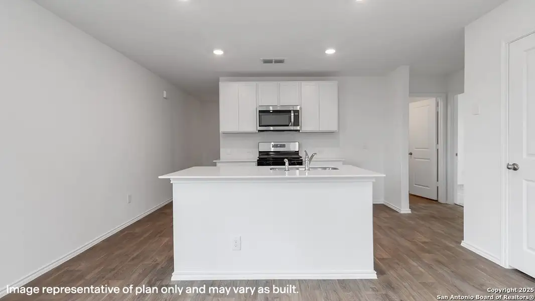 Furnished interior view inside a new home in Applewood, San Antonio (Image 10).