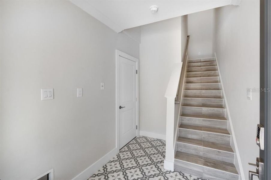Spacious, unfurnished interior of a new home in Seahaven, Punta Gorda (Image 16).
