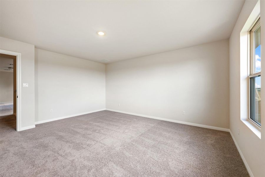 Spacious, unfurnished interior of a new home in Patterson Ranch, Georgetown (Image 19).