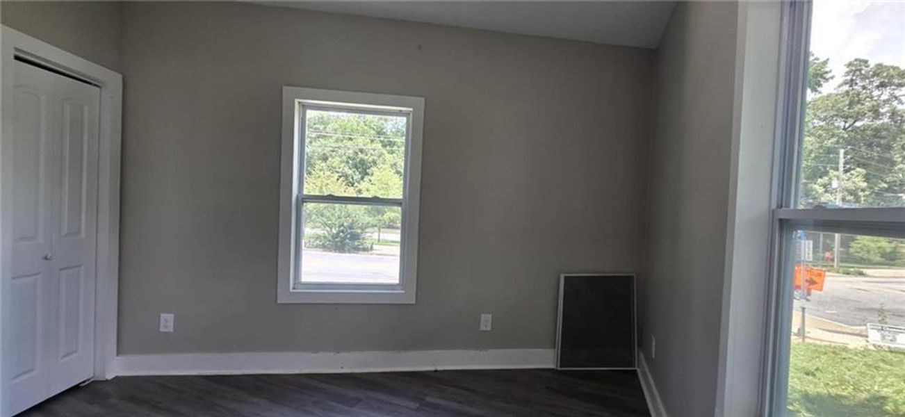 Image 33 of a home in .