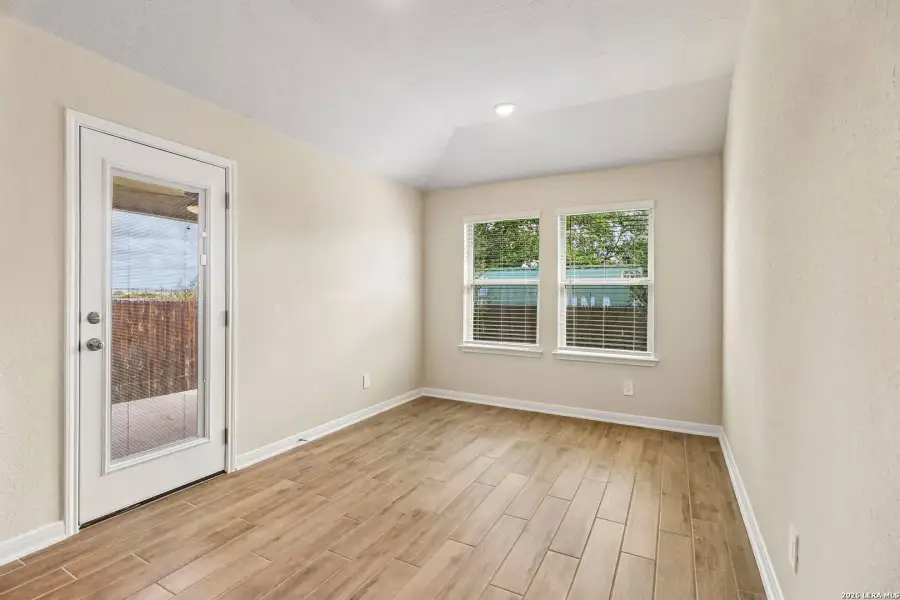 Spacious, unfurnished interior of a new home in Catalina, Converse (Image 30). Spacious, unfurnished interior of a new home in Catalina, Converse (Image 30).