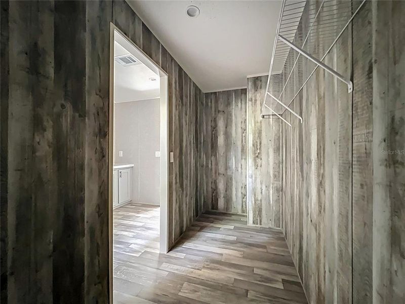 Spacious, unfurnished interior of a new home in , Inglis (Image 13).