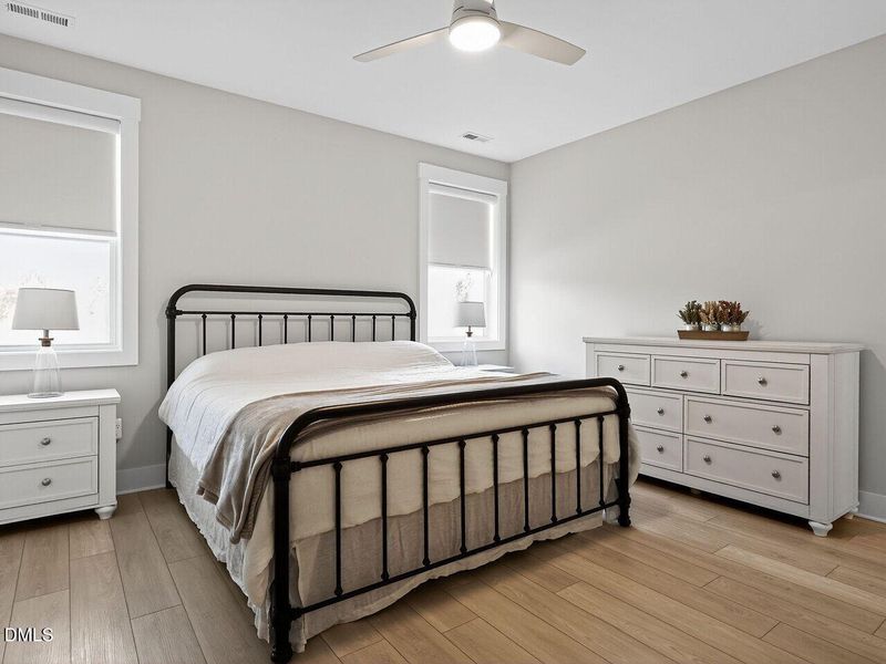 019-1280x960-primary-br 019-1280x960-primary-br