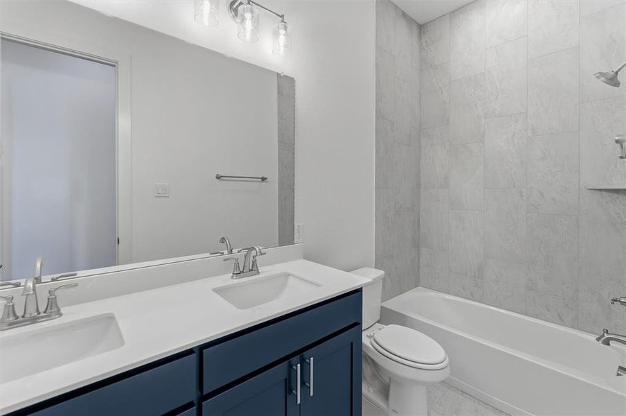 Furnished interior view inside a new home in Grayson Ridge, Van Alstyne (Image 7).