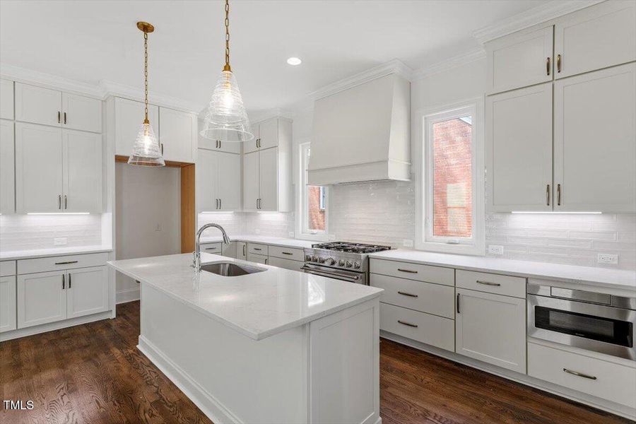 26-3302.5 Hall Place [2153293]_26