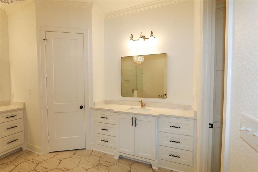 Furnished interior view inside a new home in , Tyler (Image 15).