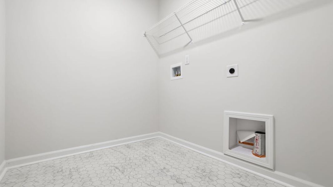 Spacious, unfurnished interior of a new home in Treemont Commons, Wellford (Image 35).