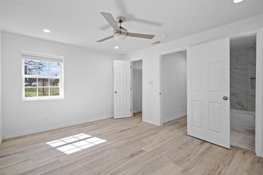 Spacious, unfurnished interior of a new home in , Dallas (Image 21). Spacious, unfurnished interior of a new home in , Dallas (Image 21).