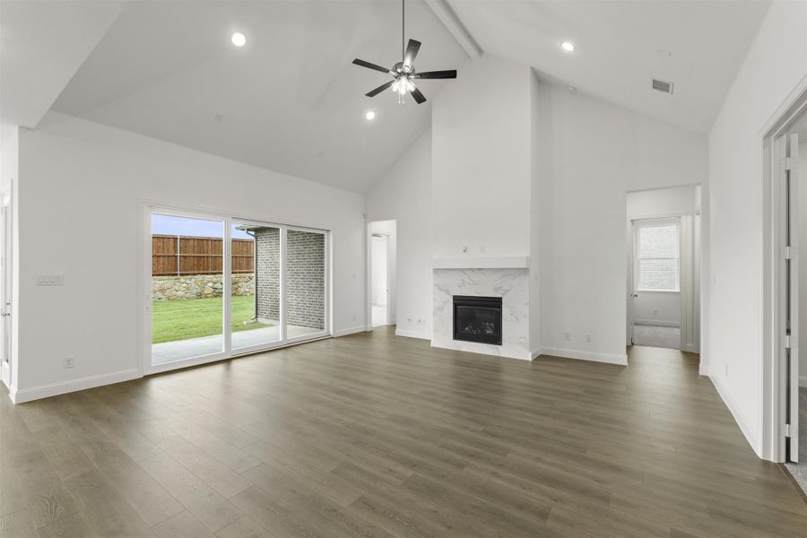 Representative unfurnished interior of a home built from the Elizabeth - 60 ft Home Site by Rockwell Homes in Nelson Lake Estates, Rockwall (Image 25). Representative unfurnished interior of a home built from the Elizabeth - 60 ft Home Site by Rockwell Homes in Nelson Lake Estates, Rockwall (Image 25).