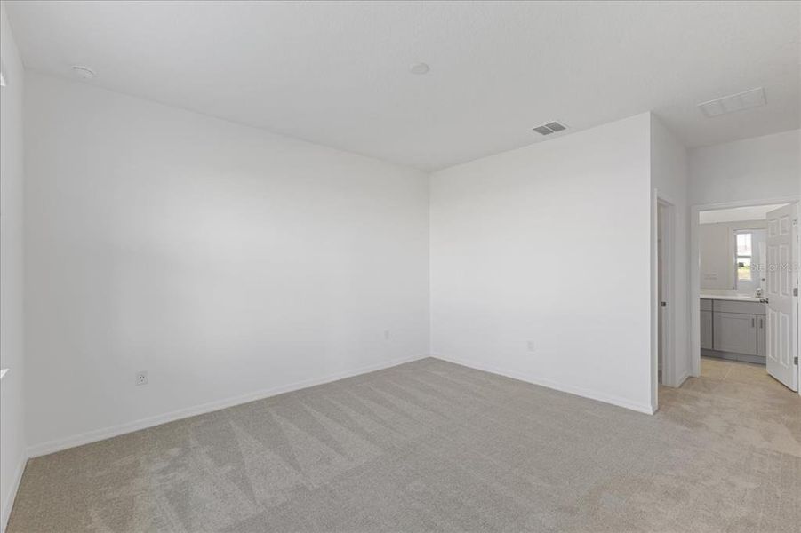 Spacious, unfurnished interior of a new home in Tarpon Bay, Haines City (Image 10). Spacious, unfurnished interior of a new home in Tarpon Bay, Haines City (Image 10).