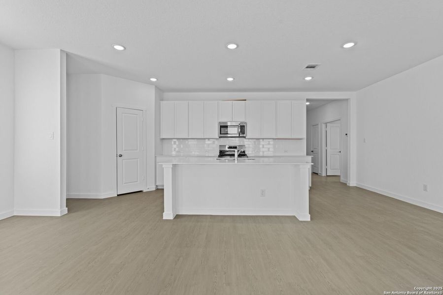 Furnished interior view inside a new home in Gatehouse: Classic Collection, New Braunfels (Image 5). Furnished interior view inside a new home in Gatehouse: Classic Collection, New Braunfels (Image 5).