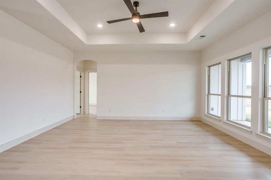 Spacious, unfurnished interior of a new home in , Millsap (Image 27).