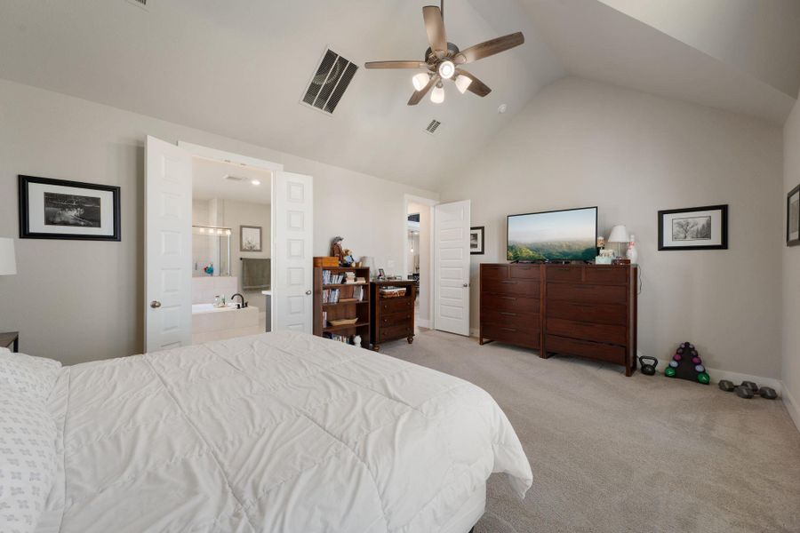 Furnished interior view inside a new home in 6 Creeks, Kyle (Image 10). Furnished interior view inside a new home in 6 Creeks, Kyle (Image 10).