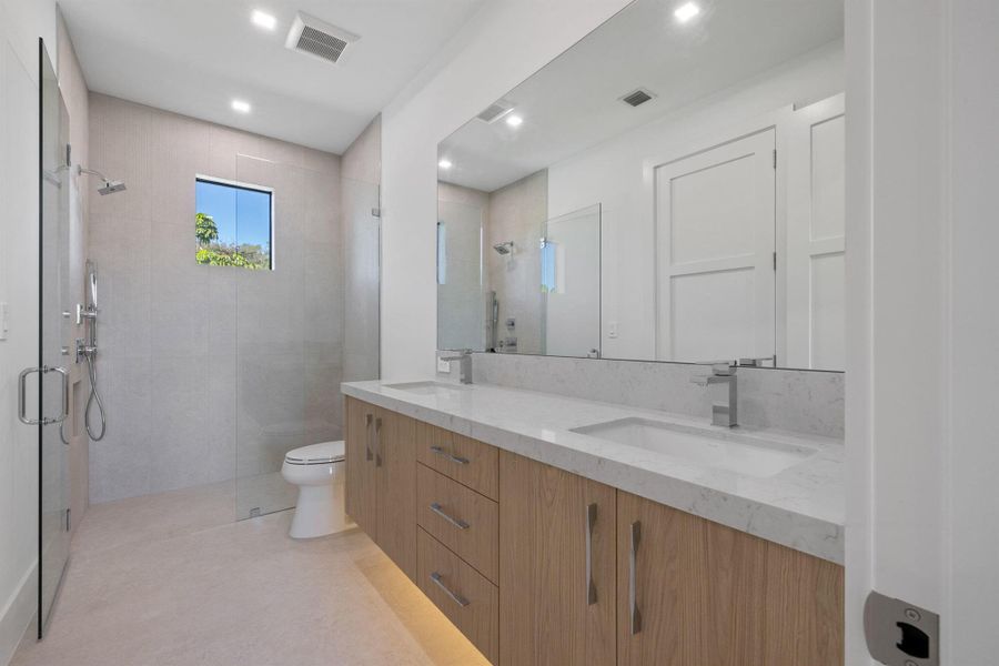 Spacious, unfurnished interior of a new home in , North Palm Beach (Image 51). Spacious, unfurnished interior of a new home in , North Palm Beach (Image 51).