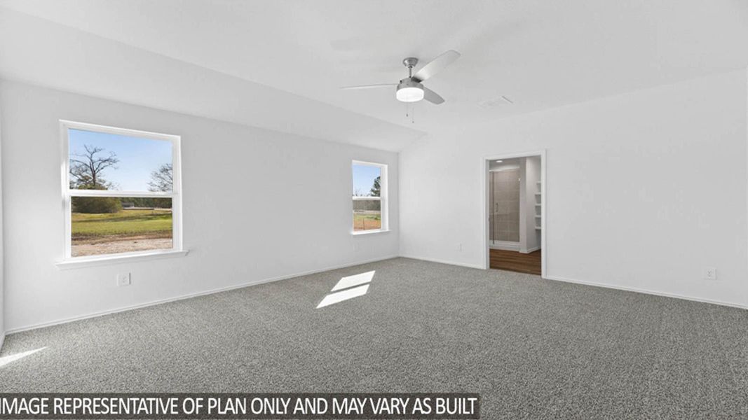 Representative unfurnished interior of a home built from the Eureka by D.R. Horton in Williams Reserve East, Conroe (Image 17).