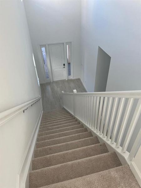 Spacious, unfurnished interior of a new home in Tesoro Club, Port St. Lucie (Image 9).