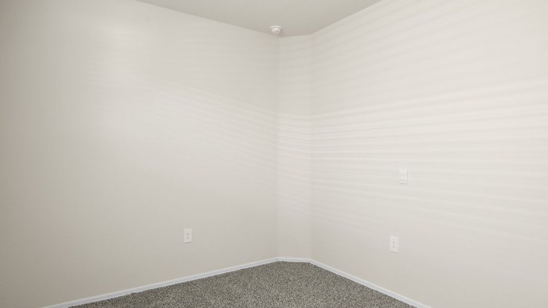 Spacious, unfurnished interior of a new home in Rio Rancho Estates, Wittmann (Image 25).