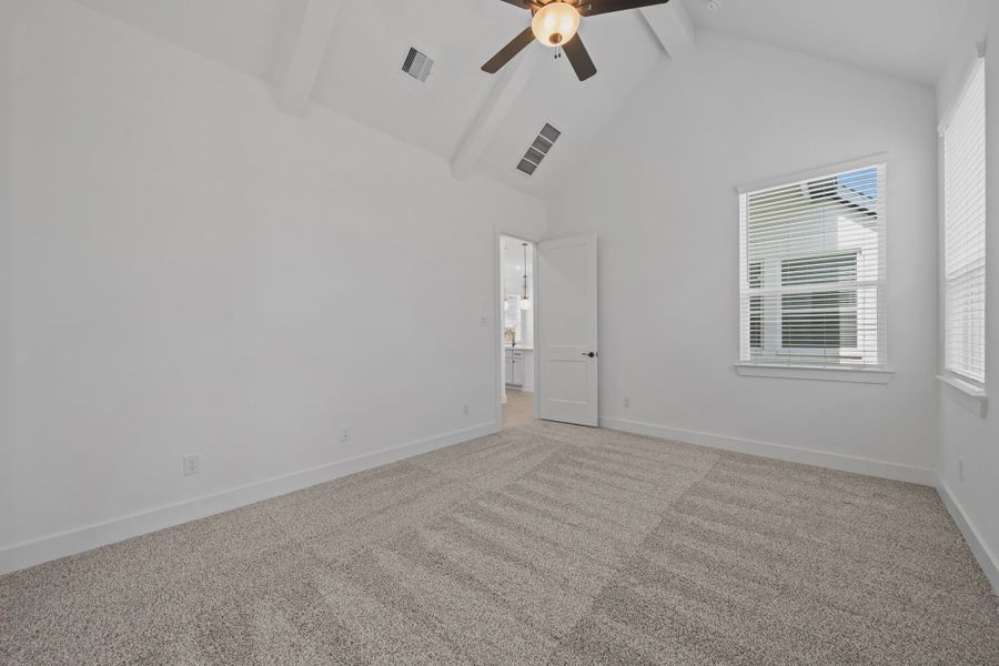 Representative unfurnished interior of a home built from the Augusta by Chesmar Homes in Riceland Alley Loads, Mont Belvieu (Image 27).