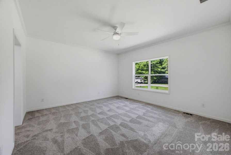 Spacious, unfurnished interior of a new home in , Newton (Image 21).
