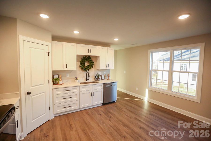 Furnished interior view inside a new home in , Kannapolis (Image 12).