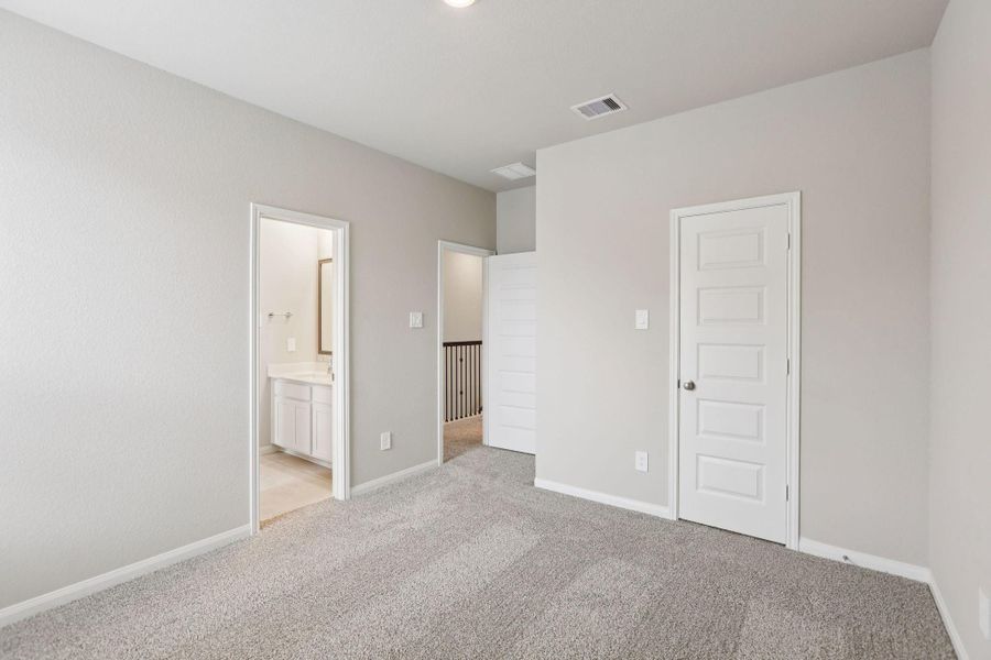 Spacious, unfurnished interior of a new home in Kemah Crossing - Luxe Series, Kemah (Image 21). Spacious, unfurnished interior of a new home in Kemah Crossing - Luxe Series, Kemah (Image 21).