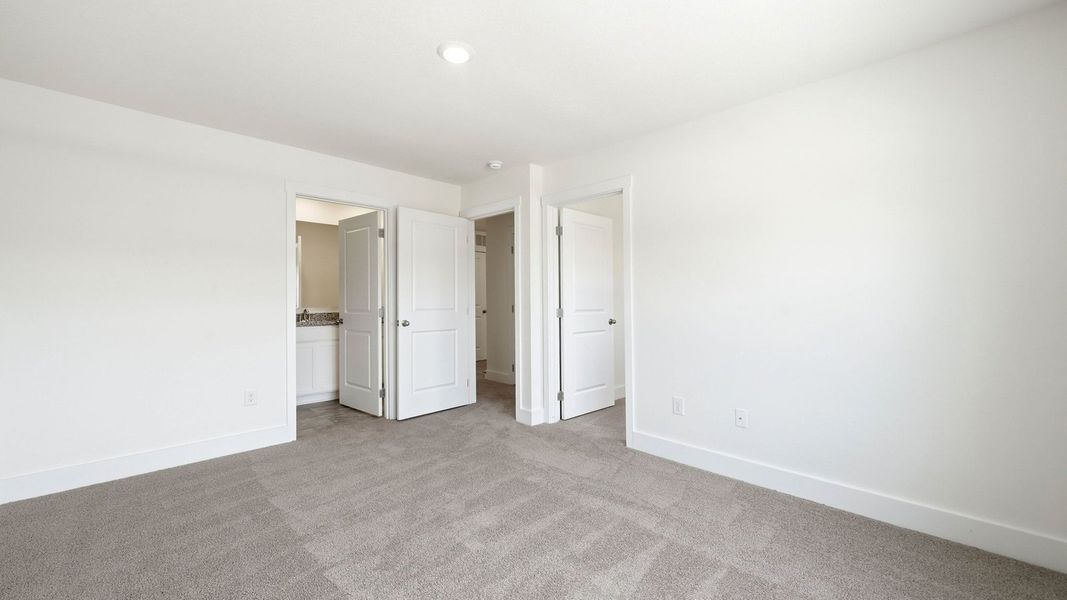 Spacious, unfurnished interior of a new home in Cherokee Crossing, Kodak (Image 18). Spacious, unfurnished interior of a new home in Cherokee Crossing, Kodak (Image 18).