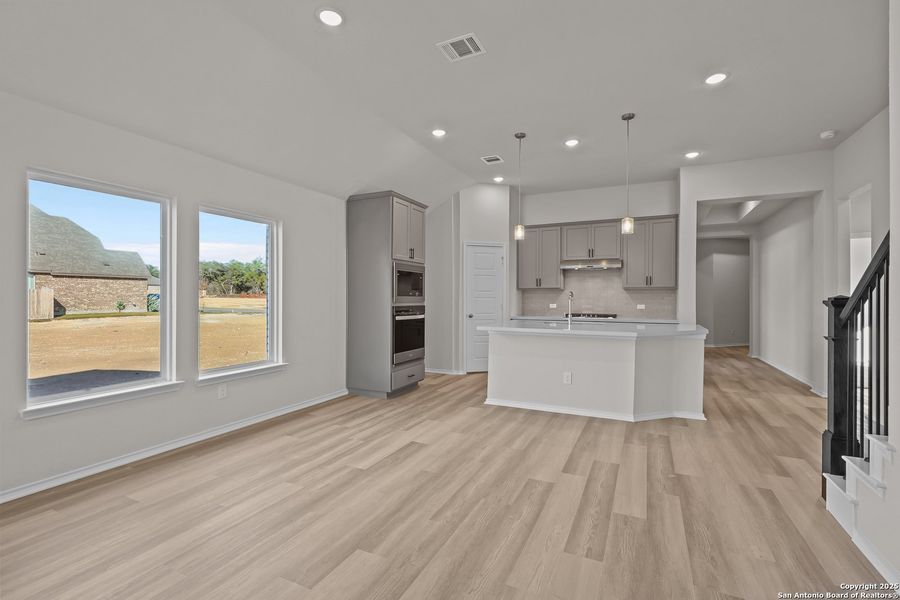 Spacious, unfurnished interior of a new home in Davis Ranch, San Antonio (Image 13).