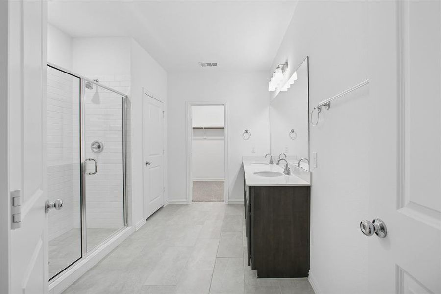 Furnished interior view inside a new home in Tarrytown, Crowley (Image 7).