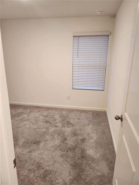 Spacious, unfurnished interior of a new home in , Atlanta (Image 8).