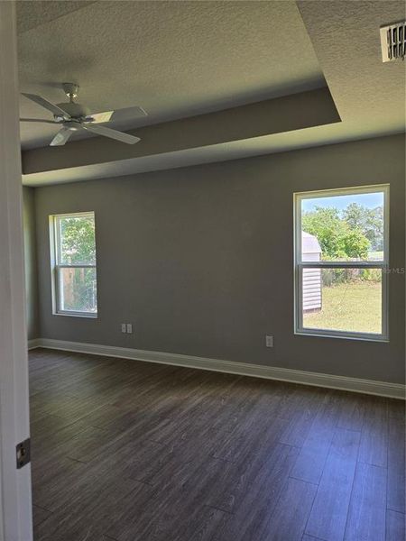 Spacious, unfurnished interior of a new home in , Jacksonville (Image 16).