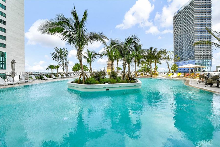 Condo located in Miami, FL showcasing its design and architecture (Image 2). Condo located in Miami, FL showcasing its design and architecture (Image 2).
